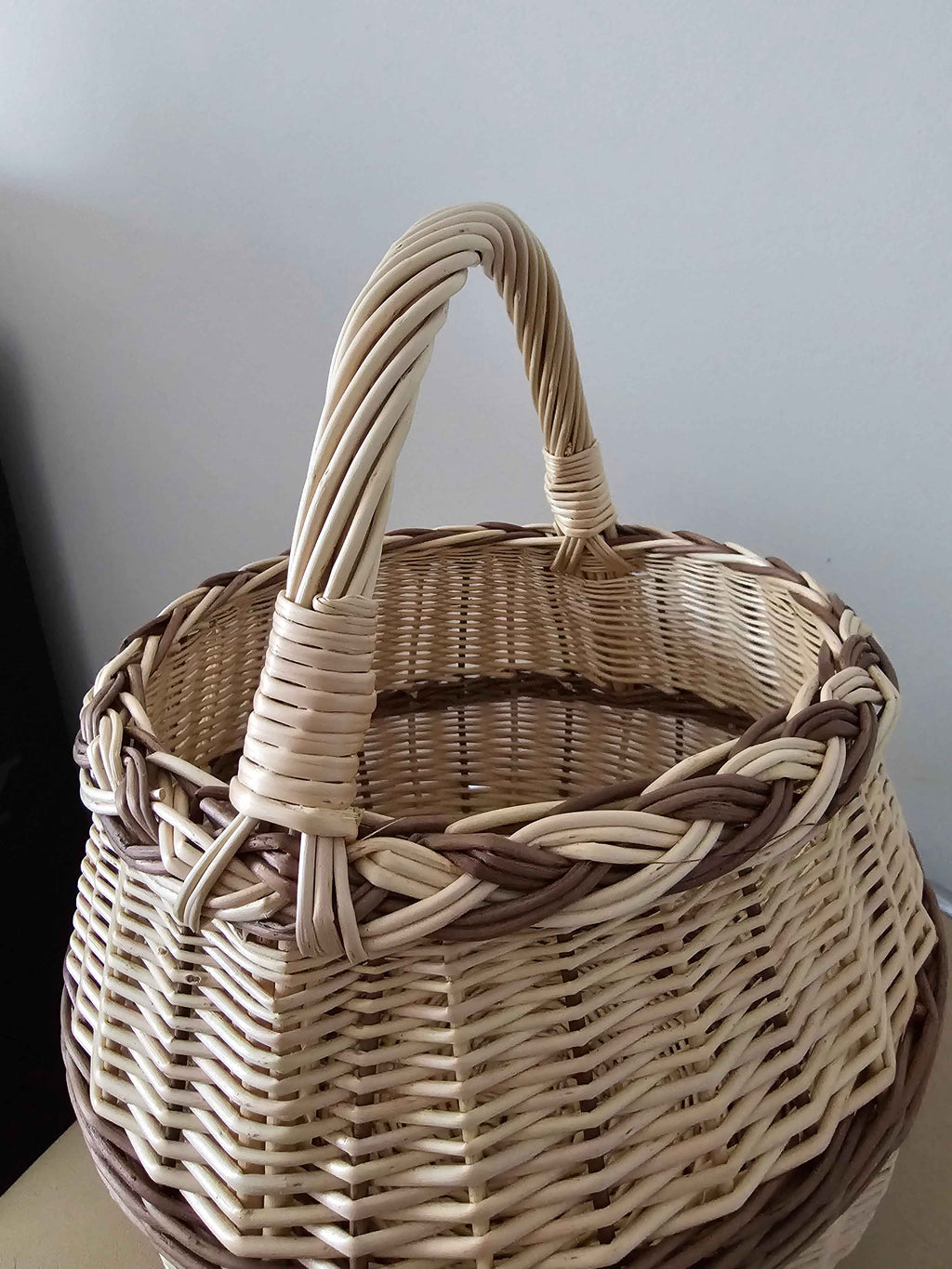 Wicker basket 049b - NaturelyWoven wicker - handmade