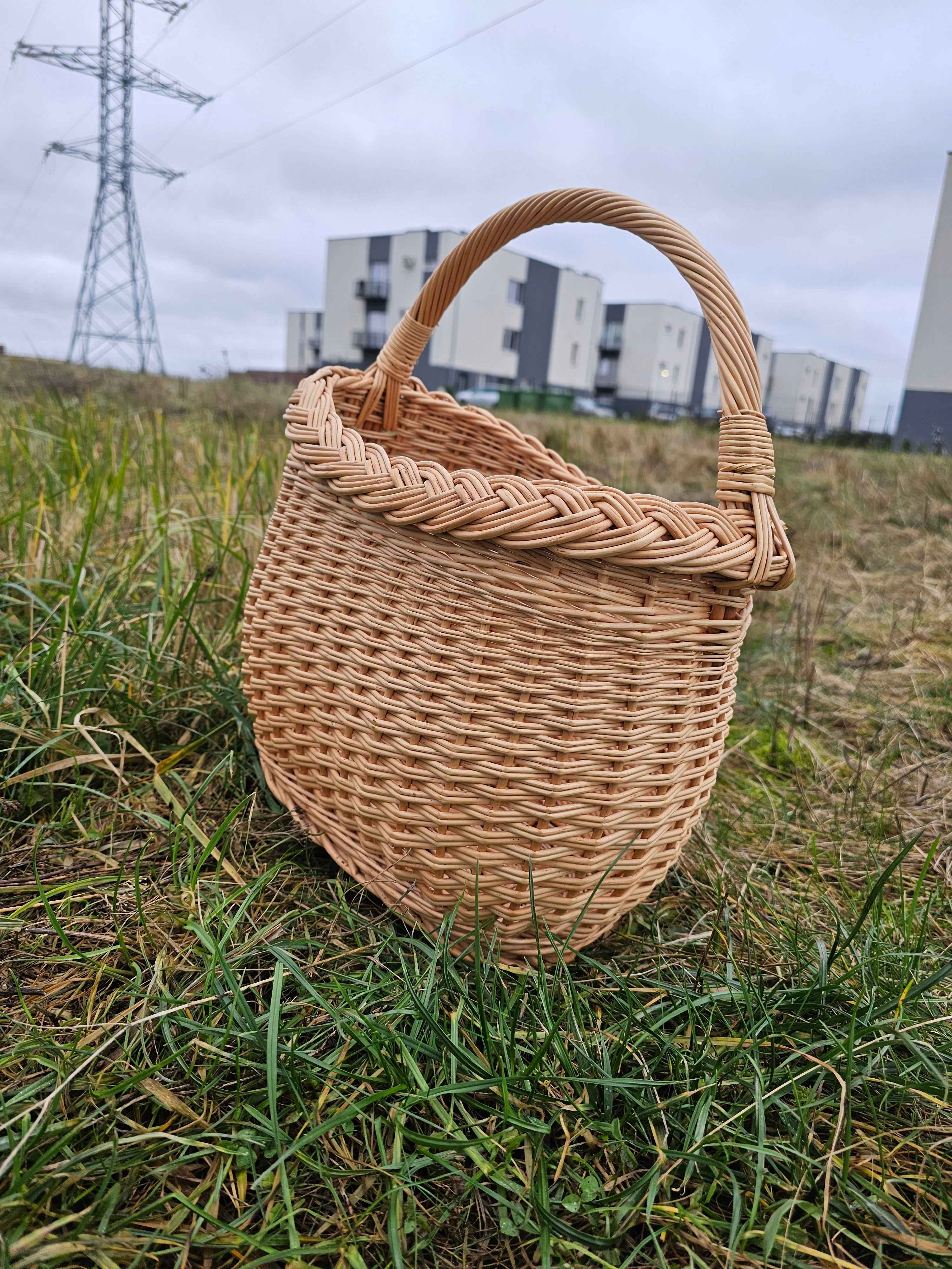 Wicker basket 024r - NaturelyWoven wicker - handmade