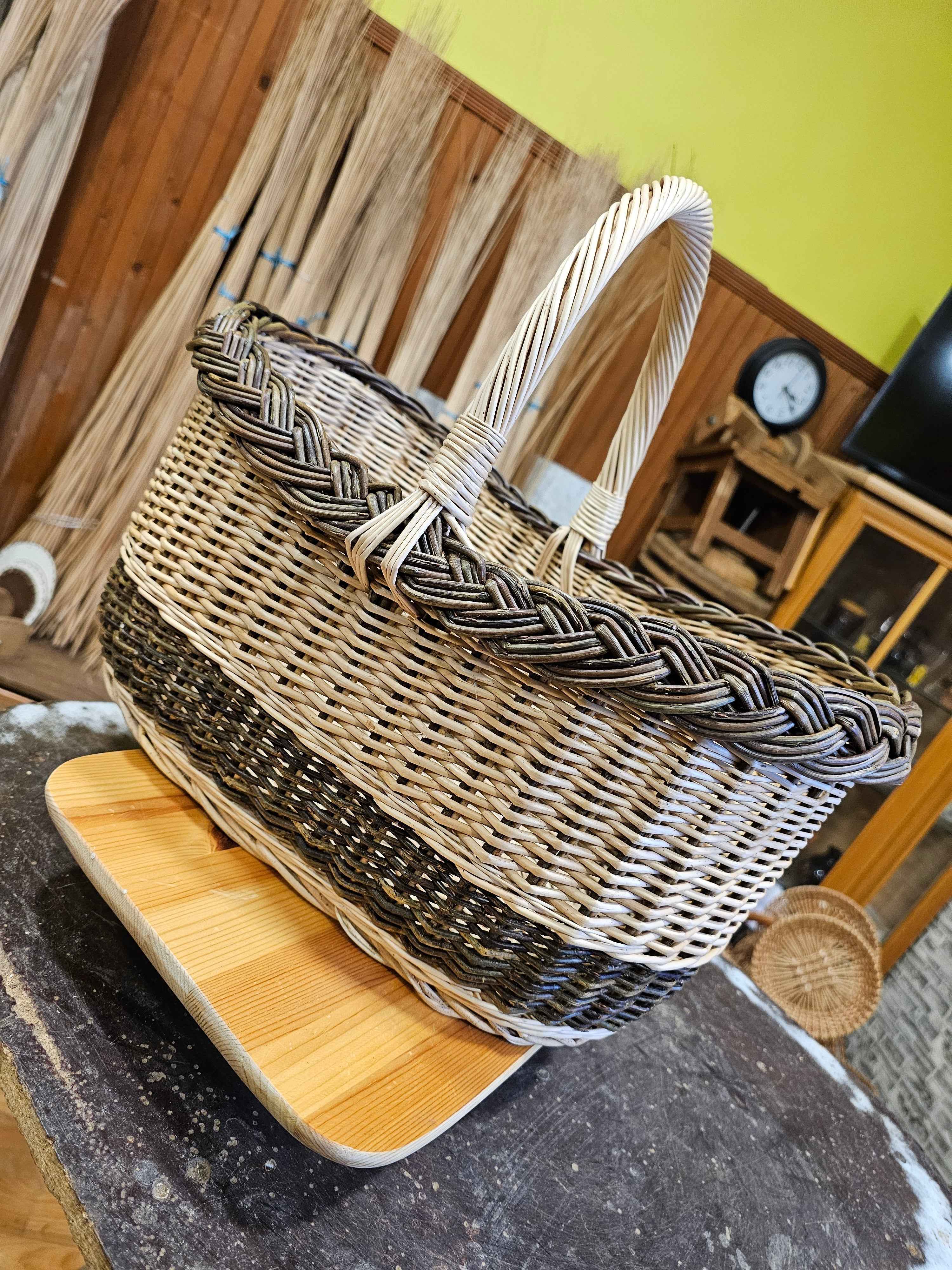 Wicker basket 041r - NaturelyWoven wicker - handmade