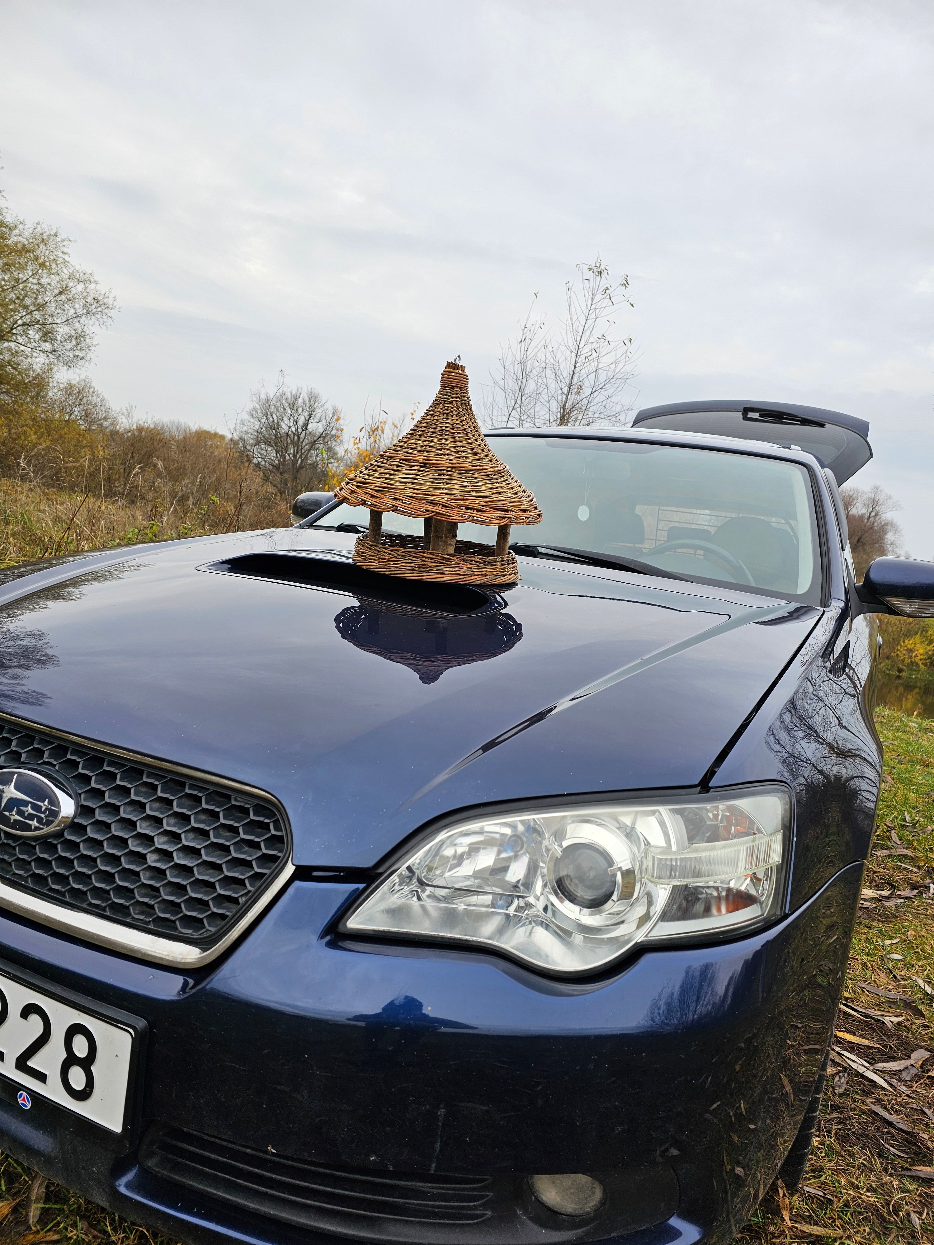 Wicker Bird Feeder - Hanging Willow Roof Garden Feeder - NaturelyWoven