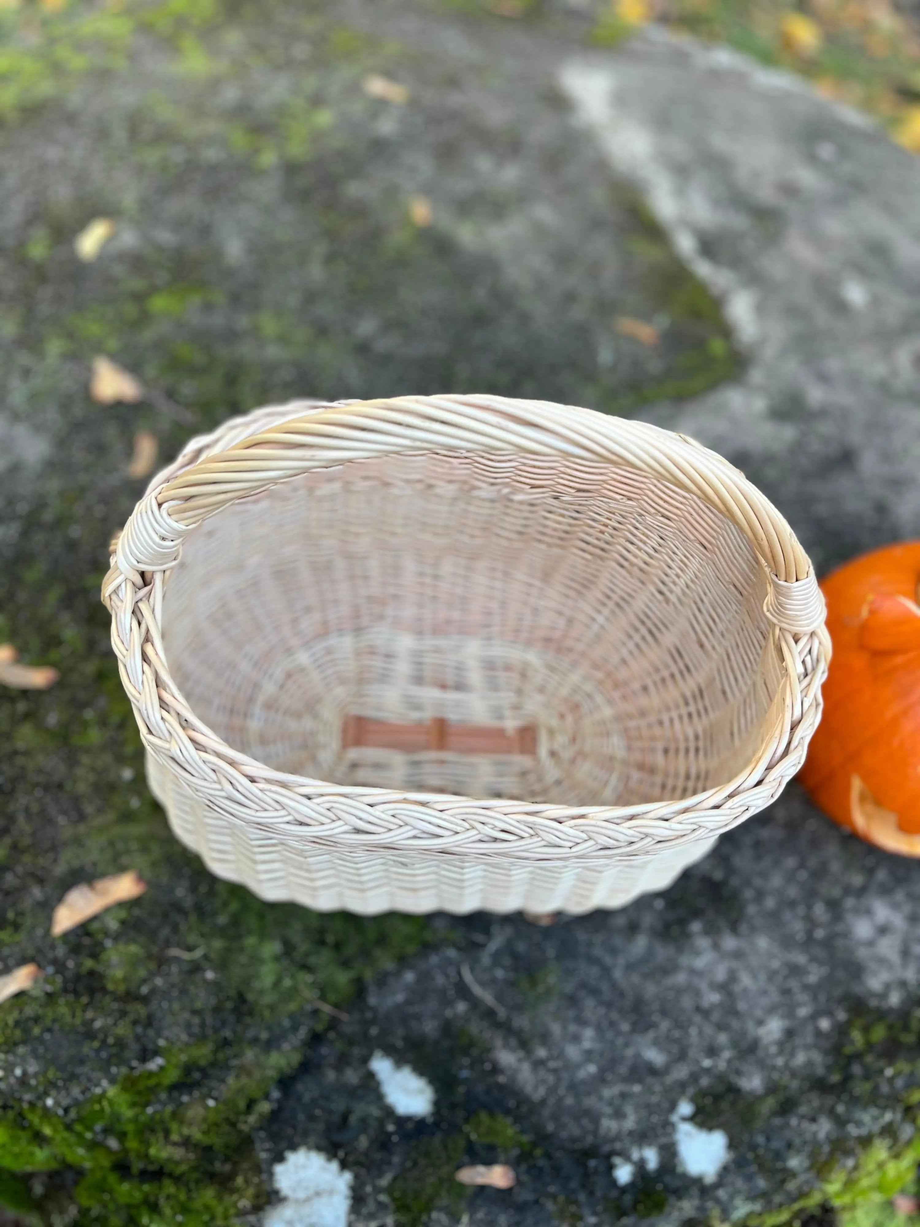 Wicker basket 041b - NaturelyWoven wicker - handmade